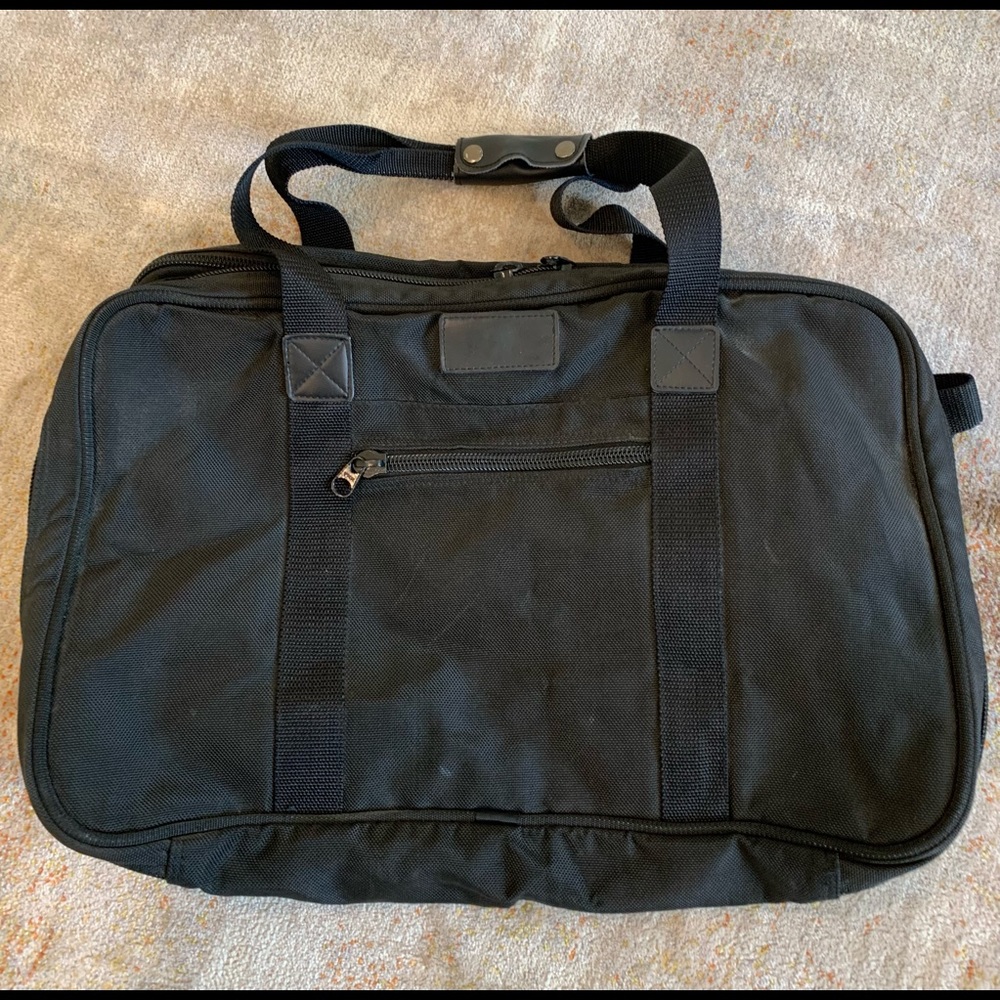 Suit/Garment Bag for Travel & Business Trips With Shoulder strap (Black)